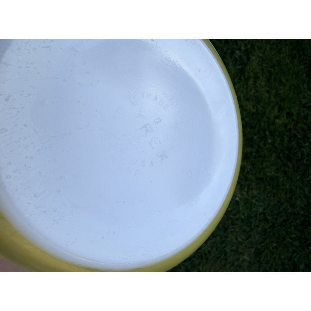 Pyrex 473 Spring Blossom Crazy Daisy Cinderella 1QT CASSEROLE DISH Green / White - Picture 2 of 2